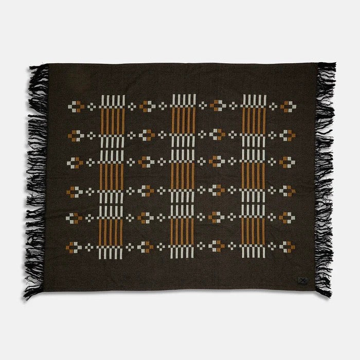 Pony Rider | Alpine Retreat Throw | Black