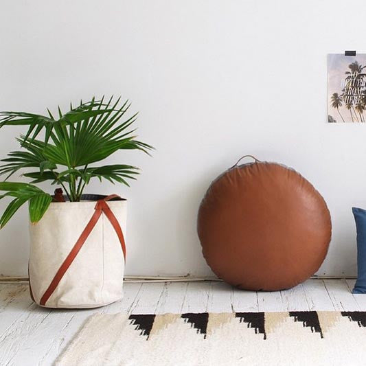Amigos De Hoy Floor Cushion Round - Tan
