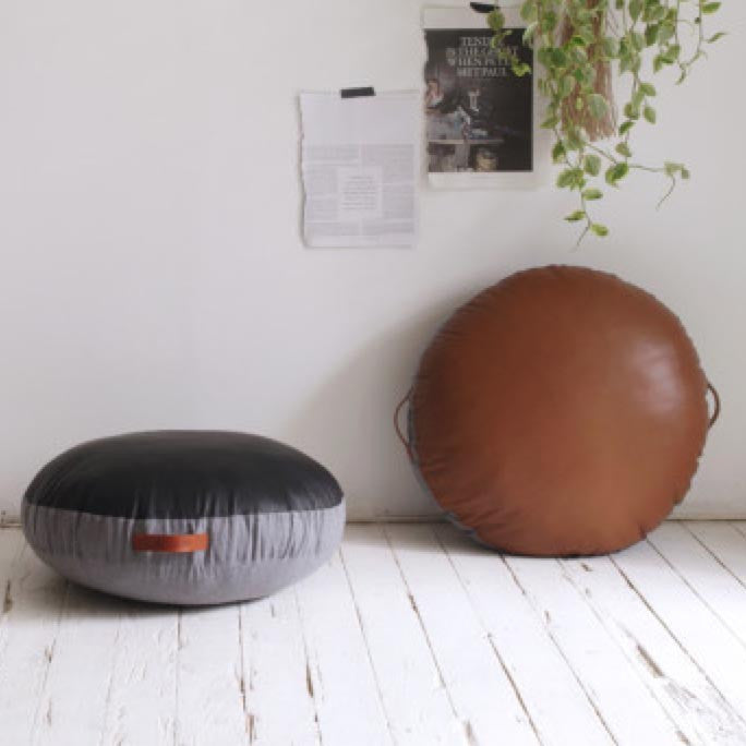 Amigos De Hoy Floor Cushion Round - Black